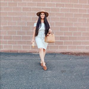 Meet your Posher, Elizabeth